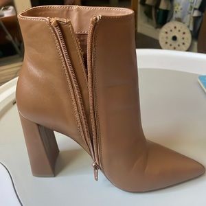 Steve Madden tan Leather Booties